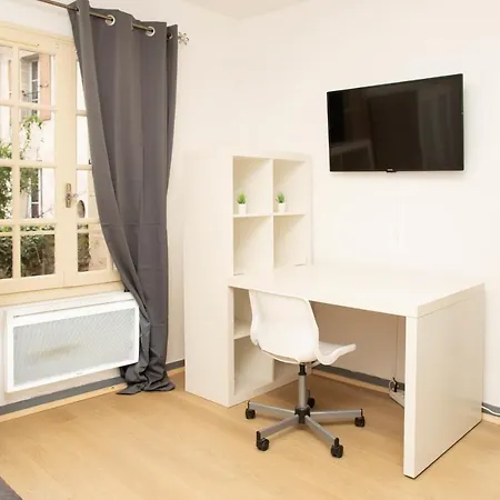 Sunny Studio In The Historic Center *