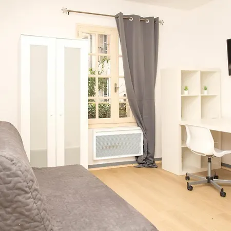 Sunny Studio In The Historic Center *