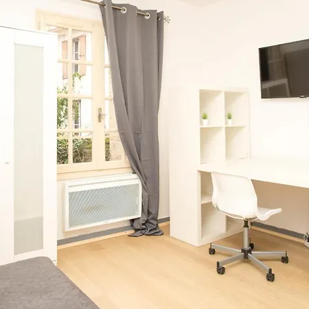 Sunny Studio In The Historic Center * Poitiers